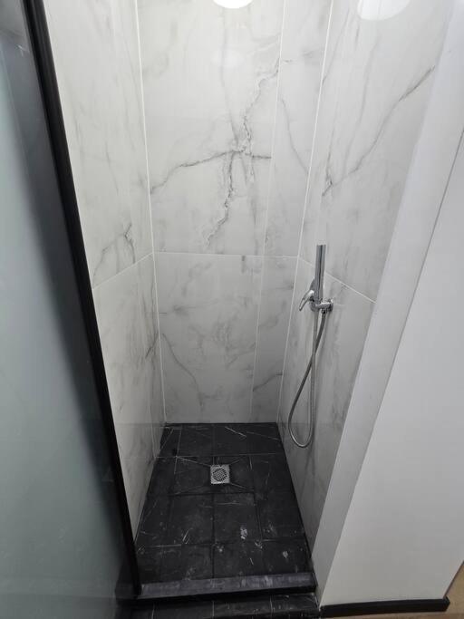 Апартаменти Ryo 38 דירת נופש מושלמת מרחק 5 דקות מחוף הים Бат-Ям Екстер'єр фото